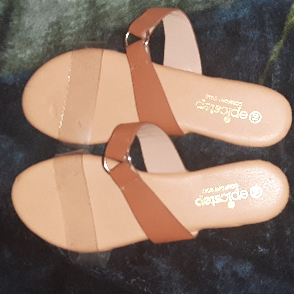 Sandals 👡 🩴